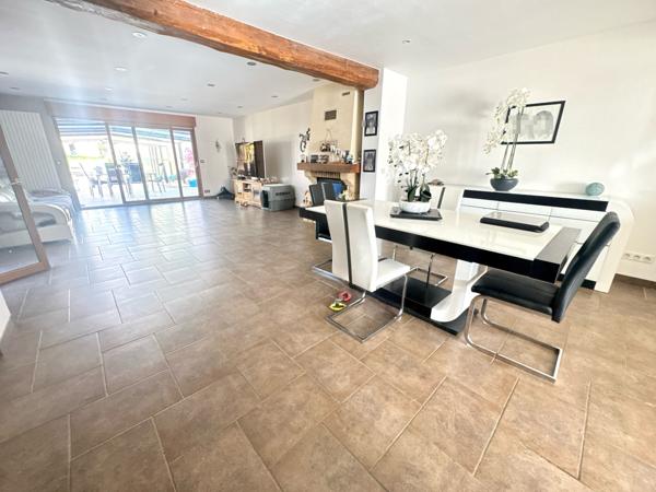 maison 174 m2 avec véranda et piscine