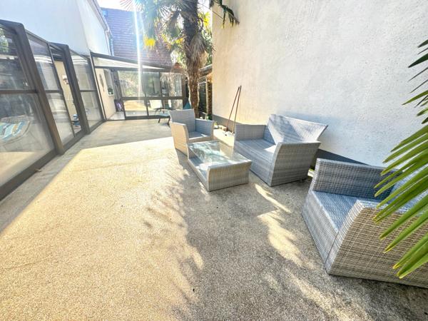 maison 174 m2 avec véranda et piscine