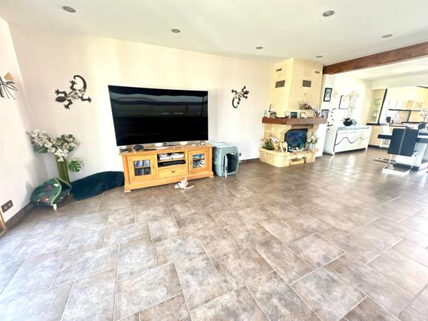 maison 174 m2 avec véranda et piscine