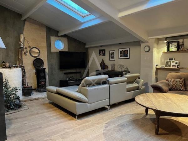 2 maisons 215m² grange et terrain