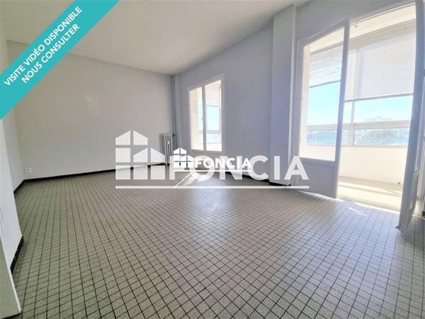 Location Appartement 5 pièces 72.3 m² - 37 AVENUE AUGUSTE BERTHON Toulon 83000