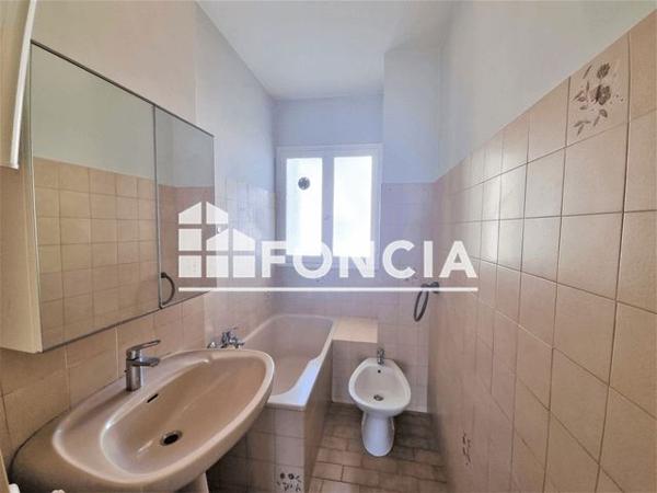 Location Appartement 5 pièces 72.3 m² - 37 AVENUE AUGUSTE BERTHON Toulon 83000