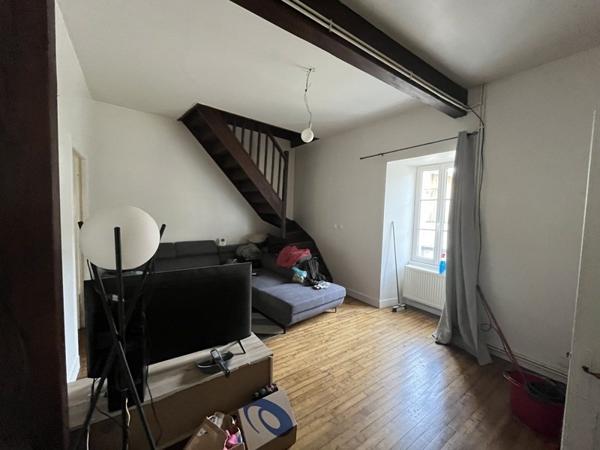 Appartement à louer 540 € CC Ruffec 3 p 64 m² DPE D