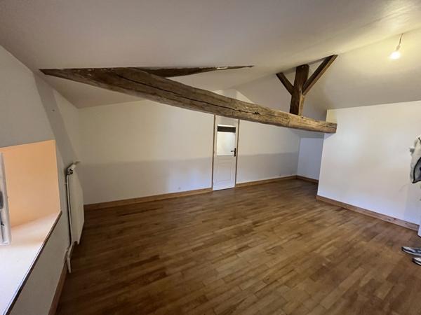 Appartement à louer 540 € CC Ruffec 3 p 64 m² DPE D