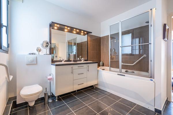 Appartement 5 pièces 139.12 m2
