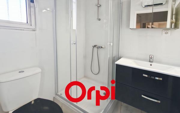 Appartement à louer    1 pièce • 16 m2 Sanary-sur-Mer