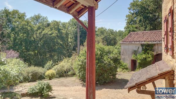 AUTHENTIQUE MAISON LOTOISE 135 m2 ET SA GRANGE SUR 1.7HA 46700 MONTCABRIER