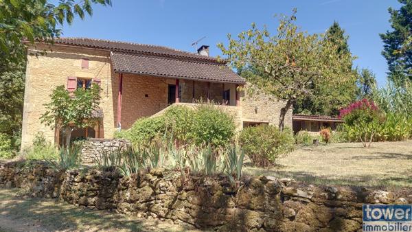 AUTHENTIQUE MAISON LOTOISE 135 m2 ET SA GRANGE SUR 1.7HA 46700 MONTCABRIER