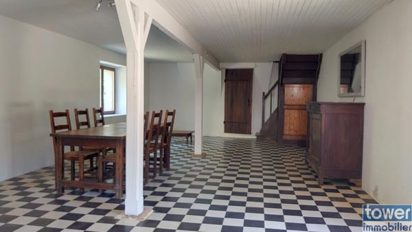 AUTHENTIQUE MAISON LOTOISE 135 m2 ET SA GRANGE SUR 1.7HA 46700 MONTCABRIER