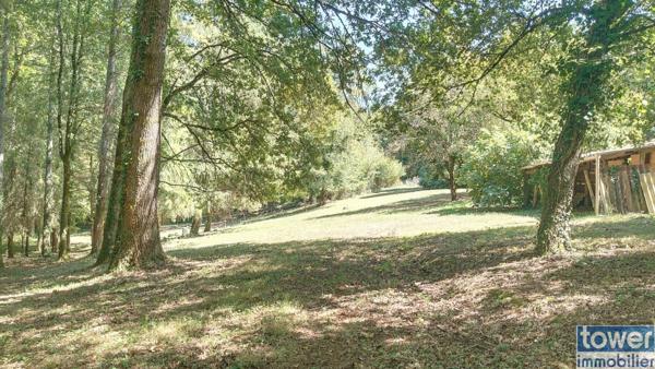 AUTHENTIQUE MAISON LOTOISE 135 m2 ET SA GRANGE SUR 1.7HA 46700 MONTCABRIER