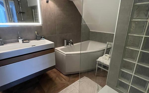 Appartement à vendre    4 pièces • 121,25 m2 Reims