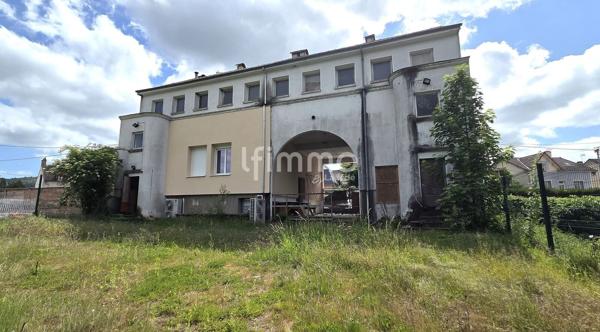 Maison d'habitation à renover entièrement!
