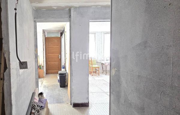 Maison d'habitation à renover entièrement!