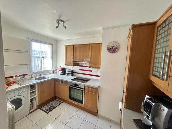 Appartement Poissy 4 pièce(s) 89 m2 279 000 € **  - Référence  8795