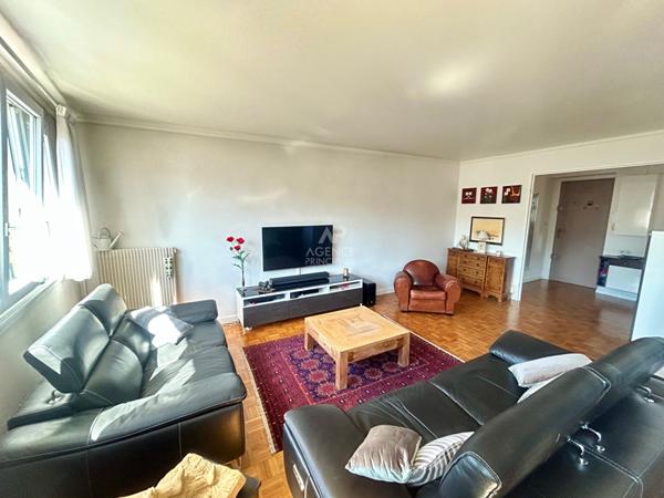 Appartement Poissy 4 pièce(s) 89 m2 279 000 € **  - Référence  8795