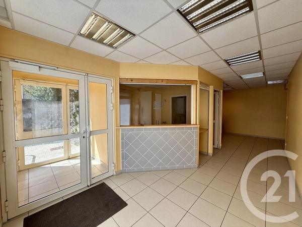 Immeuble à vendre  210 m 2   GUISE  - 02