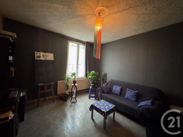 Immeuble à vendre  210 m 2   GUISE  - 02