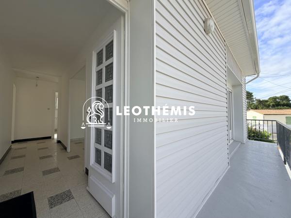 ENSEMBLE IMMOBILIER PROCHE COMMERCES