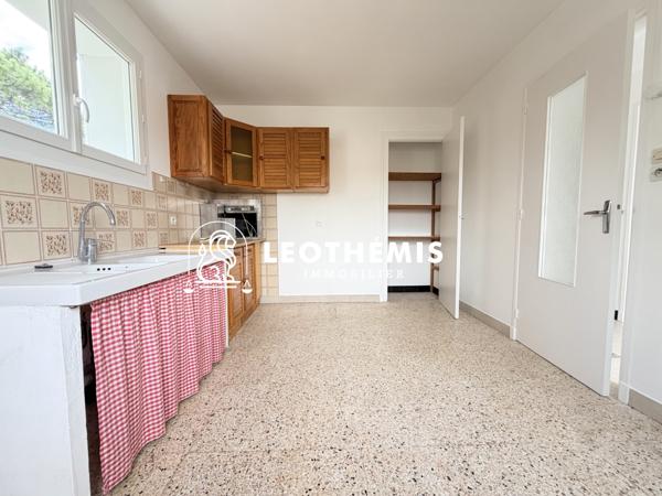 ENSEMBLE IMMOBILIER PROCHE COMMERCES
