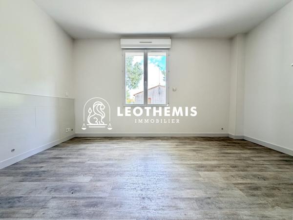 ENSEMBLE IMMOBILIER PROCHE COMMERCES
