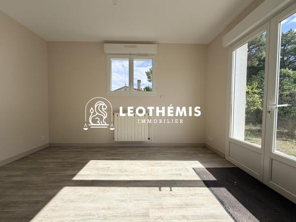 ENSEMBLE IMMOBILIER PROCHE COMMERCES