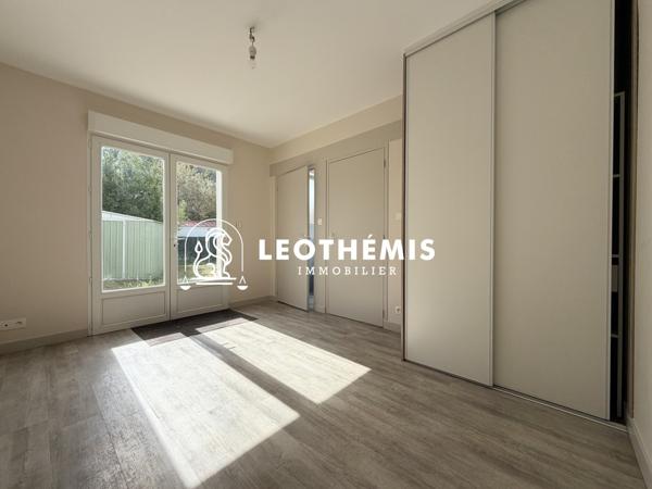 ENSEMBLE IMMOBILIER PROCHE COMMERCES