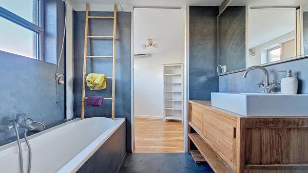 LES LILAS LOFT 3 CHAMBRES AVEC TERRASSE