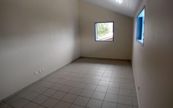 Maison à vendre    6 pièces •  Saint-Laurent-du-Maroni