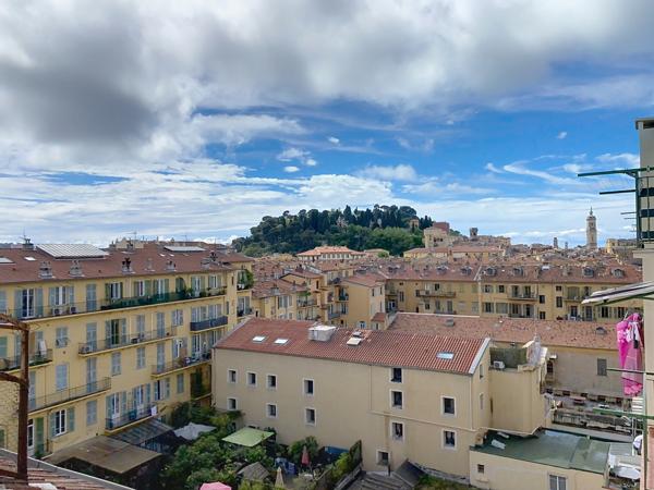 Appartement 3 pièces en dernier étage