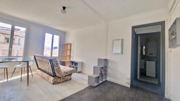 Appartement rénové de type T3, loggia et cave