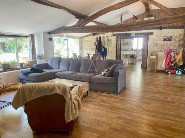 À Brizambourg  Longère avec Gîte Attenant  290 m² Habitables