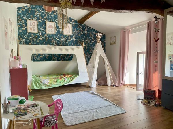 À Brizambourg  Longère avec Gîte Attenant  290 m² Habitables