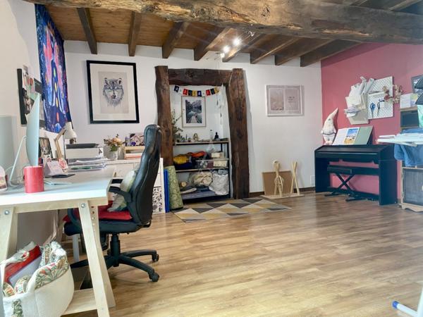 À Brizambourg  Longère avec Gîte Attenant  290 m² Habitables