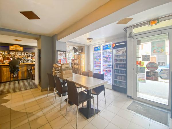 Local tous commerces Aincourt