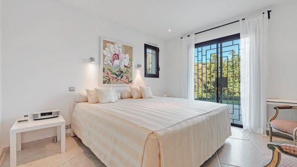 Vente Maison contemporaine Grimaud 8 Pièces 320 m²