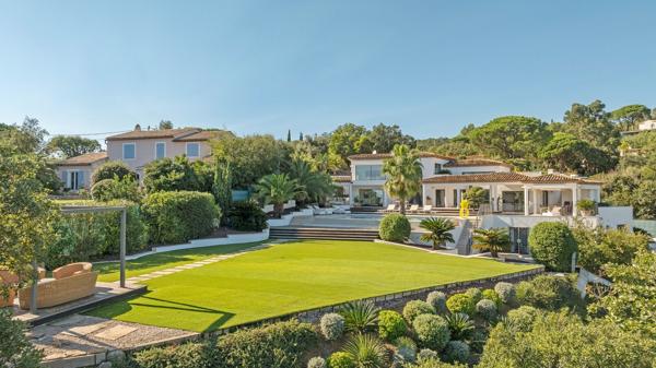 Vente Maison contemporaine Grimaud 8 Pièces 320 m²