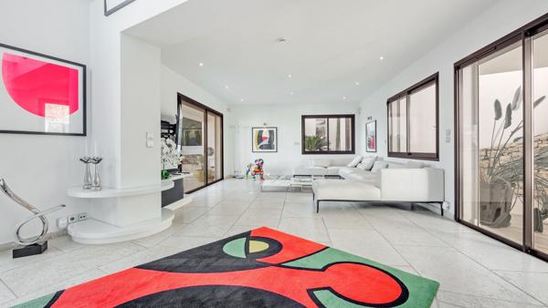 Vente Maison contemporaine Grimaud 8 Pièces 320 m²