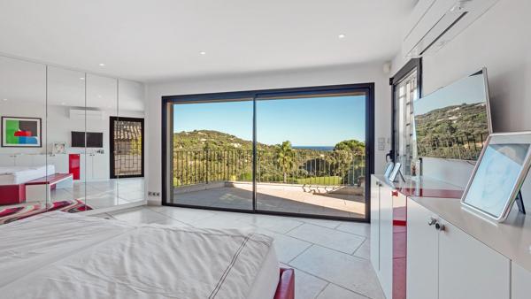 Vente Maison contemporaine Grimaud 8 Pièces 320 m²