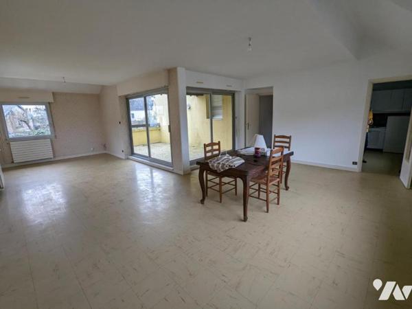 Immeuble de 590 m² avec Fort Potentiel en Centre-Ville de GOURIN