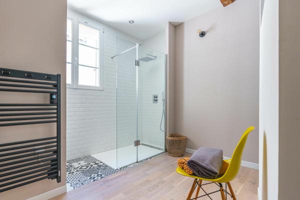Appartement à vendre    3 pièces • 82,10 m2 Aix-en-Provence