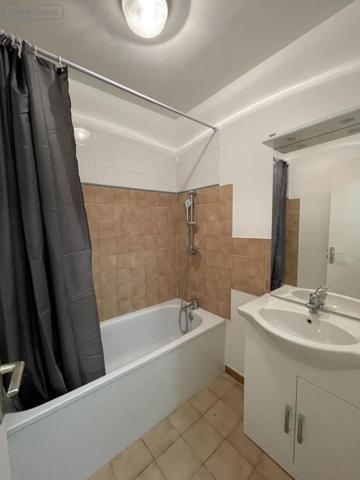 Appartement à louer à Pierrelatte dans la Drôme (26700), ref : 26060-L103