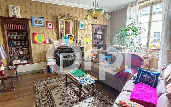 Maison à vendre    5 pièces •  Bourbonne-les-Bains