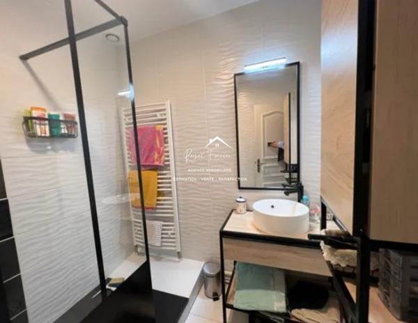 Bien situé, dans un quartier recherché