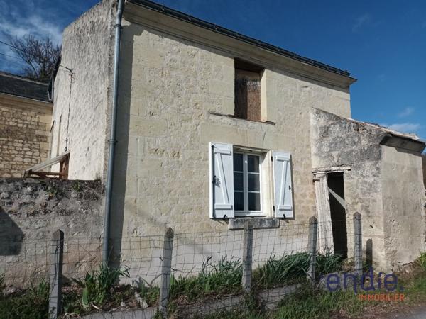 DEUX MAISONS A RENOVER AVEC TROGLODYTES SECTEUR CONVOITE