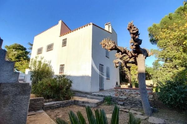 À VENDRE VILLA DE 126 M² SUR TERRAIN 3 FACES AVEC PISCINE