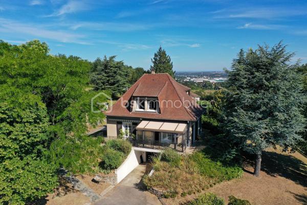 Maison traditionnelle de 205 m²