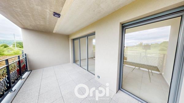 Appartement à louer    3 pièces •  Mont-Saint-Martin