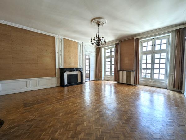 Bel ancien de caractere - Centre Ville | axiomeimmobilier