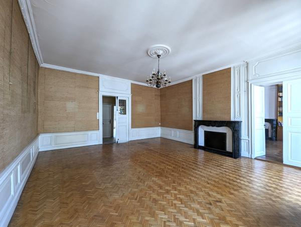 Bel ancien de caractere - Centre Ville | axiomeimmobilier