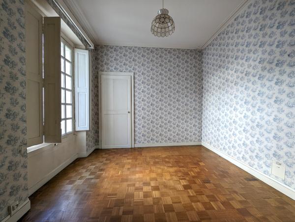 Bel ancien de caractere - Centre Ville | axiomeimmobilier